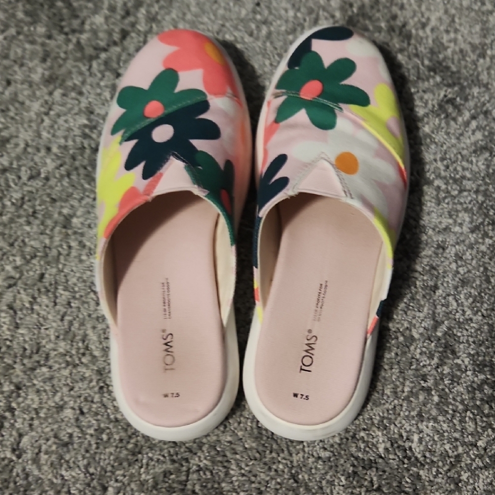 TOMS Women's Floral Mules - Pink and Green
